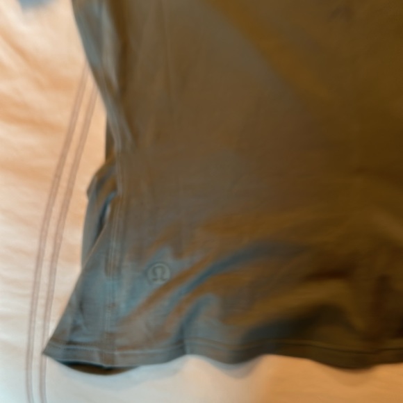 Worn once. Too tight on my chest - Picture 3 of 3